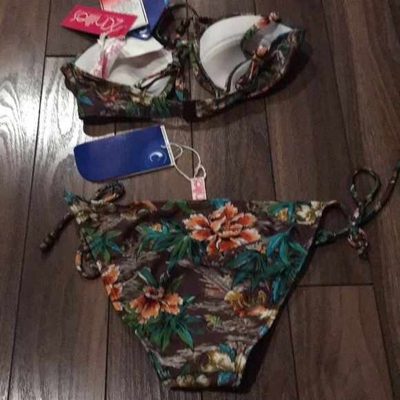 2CHILLIES St Barts 2 pc Swimwear Size 4 US - Picture 8 of 10